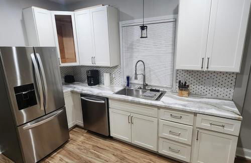 Midtown Get Away - Photo 20