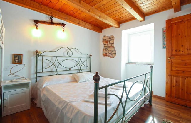 Charming House With Garden and BBQ in Galizana - Photo 9