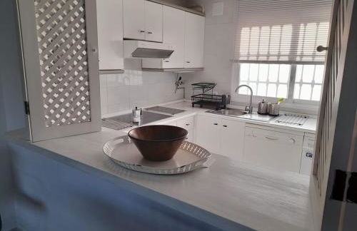 Townhouse in San Pedro- Private Garden, Golf, Beach, Pool - Photo 24