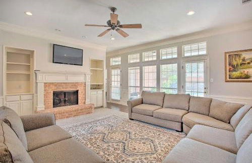 Elegant Plano Home with Private Outdoor Pool! - Foto 4
