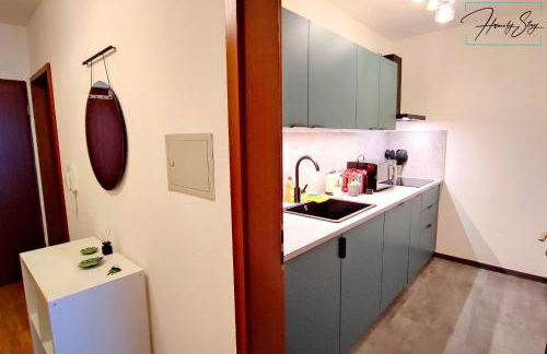 HOMELY STAY Serenity Greens - Stylisch Studio-Apartment with kitchen - 15 min from Central Station-pet friendly - Foto 17