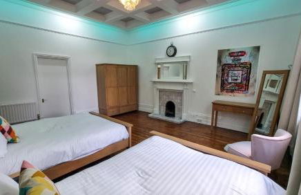 Ashton Mansion, Sleeps 20, Free Parking - Foto 14