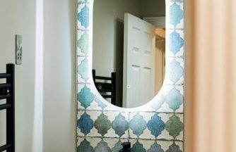 Central Whitchurch - Lowcross House Guest Bedroom 4 - Photo 9