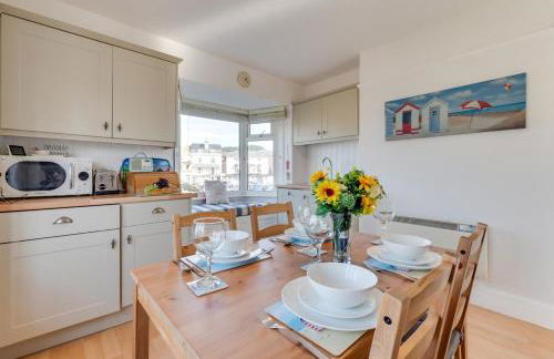 2 Bed in Sidmouth oc-mbmar - Photo 2