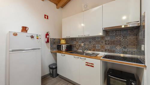 A28 - Castela Street Townhouse in Espiche - Foto 4