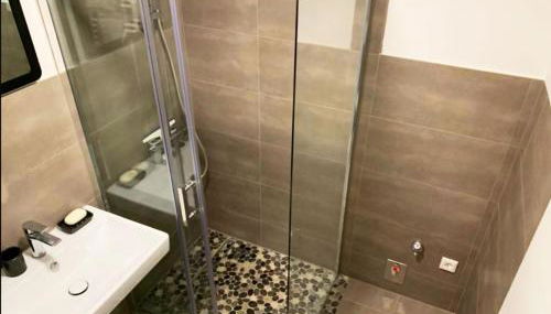 Nice Apartment in Düsseldorf - Foto 5, Shower