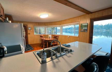 Unique Waterfront Cottage 34 Mi To Mt Rainier - Foto 9