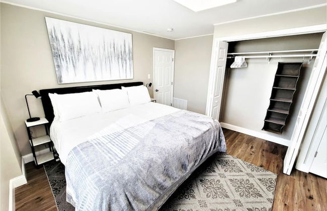 The Loft at Park Place - 3rd Floor Walk up King and Queen Beds Fast Wifi and Free Coffee - Foto 3