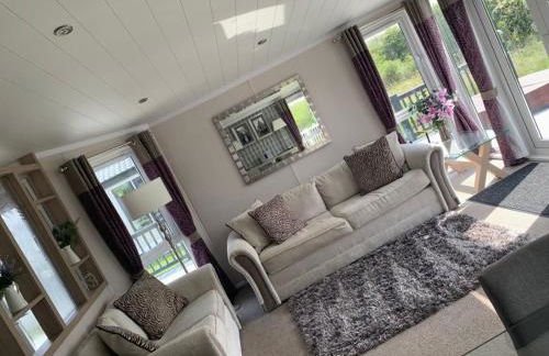 Muscovy Lodge with Hot Tub at Tattershall Lakes Country Park - Foto 16