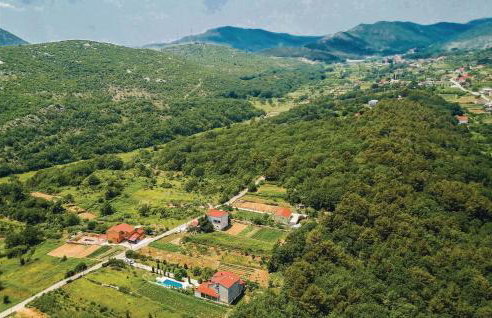 Two-Bedroom Apartment In Ostrvica - Photo 14