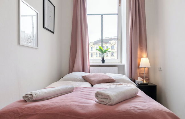 Cozy Room Shared Apt Millennium Tower - Photo 32