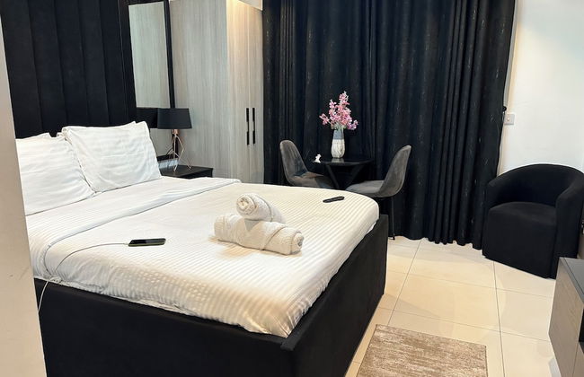 Unique Homes by Lennox - Photo 18