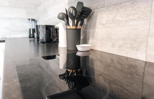 Central 2 Bed Apartment Perfect for Long and Short Stays - Foto 24