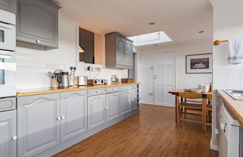 The Watch Tower by Bloom Stays - Photo 16