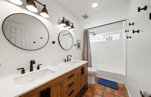 Ocean View Retreat Firepit & Spacious Yard - Foto 28