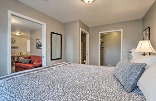 Centrally Located South Hill Apartment with Smart TV - Photo 16