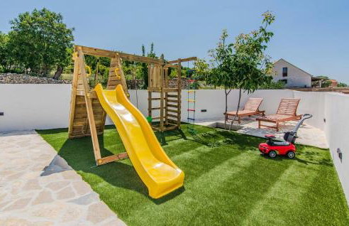 Gorgeous Home In Popovici With Wifi - Photo 6