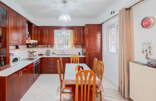 Modern 3 Bed Home with Balconies and Sea Access - Foto 19