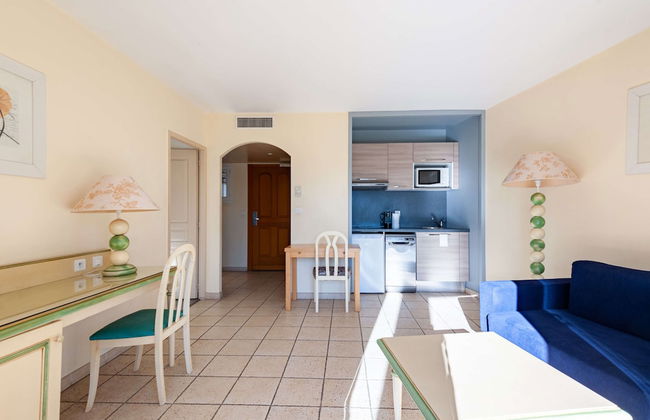 ResidHotel Golf Grand Avignon - Photo 16