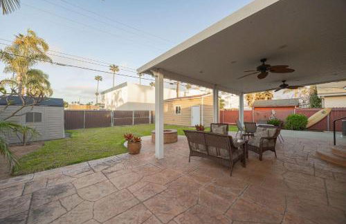 Walk to the Beach Private Backyard and Fire Pit - Foto 51