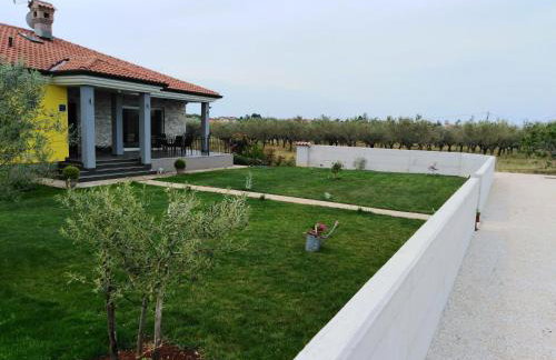 Holiday Home mit Terrasse- Grill und Garten by Interhome - Photo 3