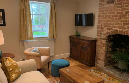 Oulton Park Lodge - Photo 24