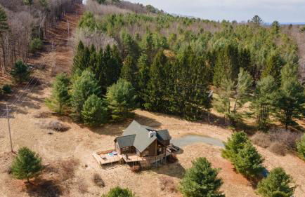 Secluded w/ Deck Views, Hot Tub, & Ping Pong Hudson in the Berks by Avantstay - Foto 90