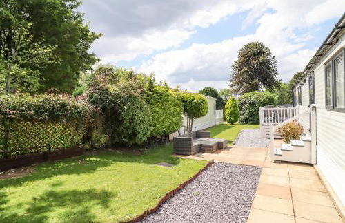 Woodlands Lodge - Photo 3