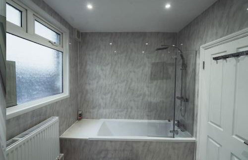 1 bed - Wifi - Pet Friendly - Harrow - Photo 9