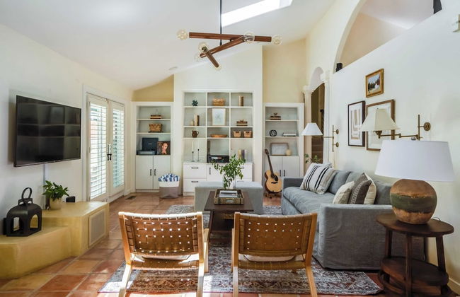 León by Avantstay Private Breathtaking Character Cottage w/ Pool & Hot Tub - Foto 11