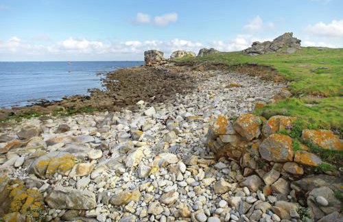 Peaceful Holiday Home in Plouguin With Indoor Pool - Foto 78