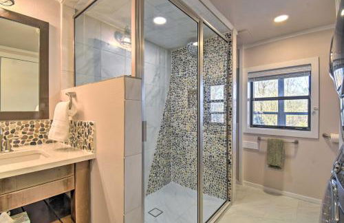 Luxe Cabin with Hot Tub on 5 Acres in Pearcy! - Foto 21