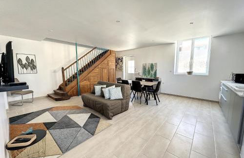 Maison Vue Pyrénées Centre ville - salle de jeux - Foto 11