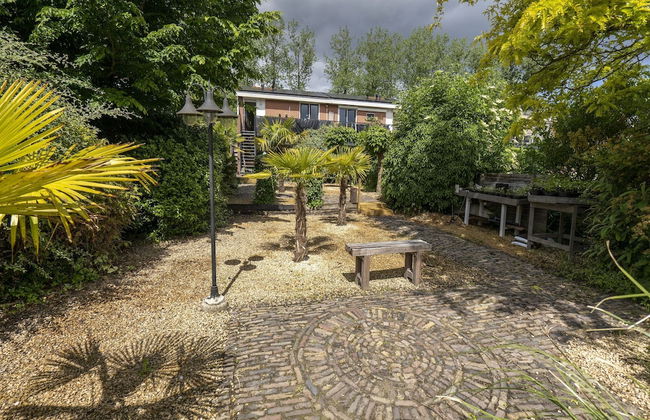 Romantic Chalet Near Wilhelminadorp - Foto 26