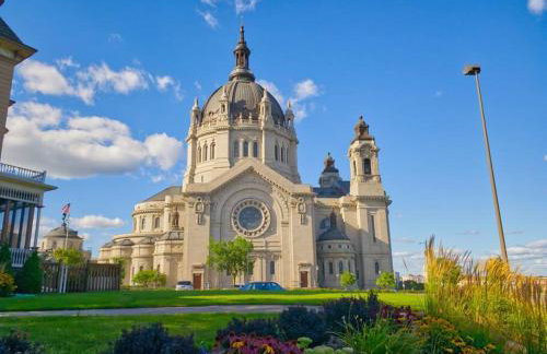 Bright, chic & spacious in the heart of St. Paul by Summit-University with porch and swing chairs - Foto 19