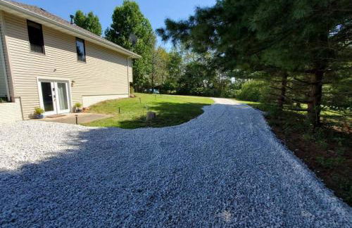 Moon River Smart-Suite near Interstate 44 and Airport - Photo 9