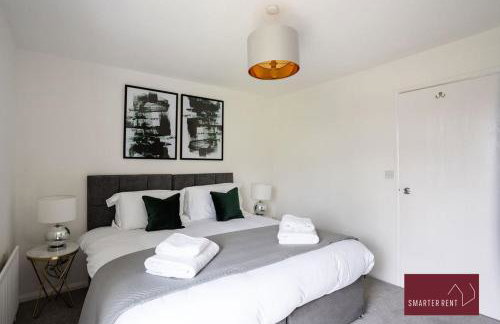 Knaphill Woking - 2 Bedroom House - With Garden - Photo 9