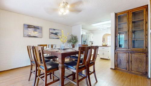 Walk to Park! Family-Friendly Laredo Home with Yard - Foto 4