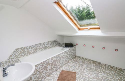 Norchard Farm House - Photo 32