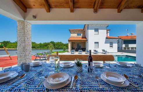 5 Bedroom Nice Home In Vidulini - Photo 17