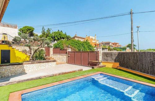 Casa rustica con piscina y jardin - Photo 12