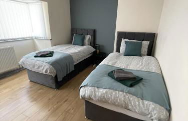 Charlesworth House - Photo 18