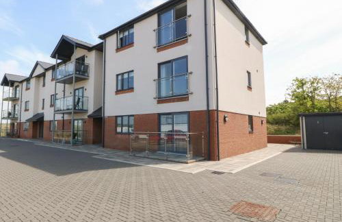 Beach Apartment 9 - Photo 2