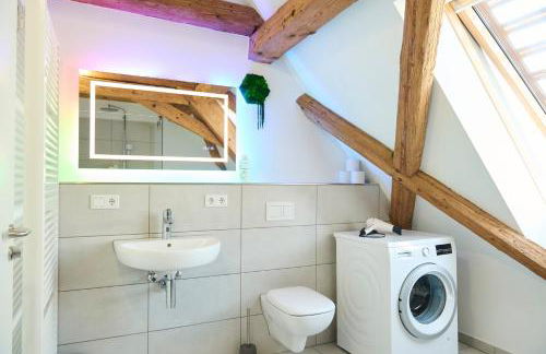 WOOD WORLD Luxury II Massage - Bergblick - Parken - Küche - Light Show - Trampolin - Foto 22