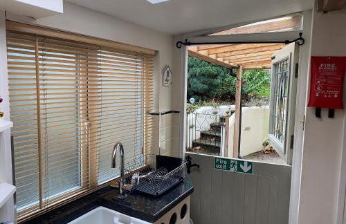 Lavender Cottage, Grade 2 Listed Period Stone Built Cottage In Pickering, North Yorkshire - Photo 34