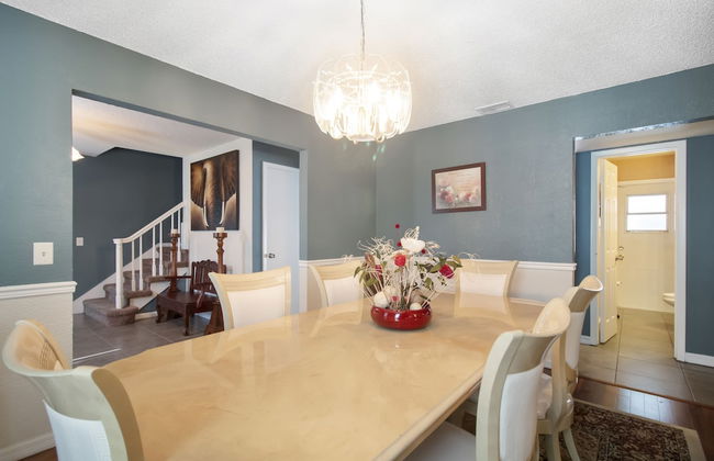 Tampa Bay- Large Pool home- Private Heated Pool! - Foto 16