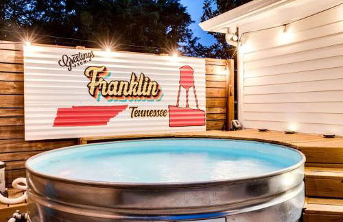 Brookwood Getaway Stock Tank Pool Outdoor Theater - Foto 45