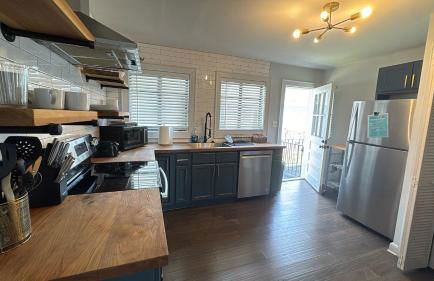 Stylish 2BR 1 Mile From Downtown And The Aquarium - Foto 2