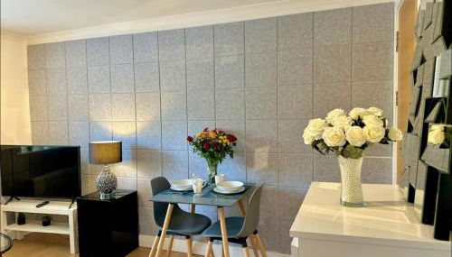 Family Studio Garden view 5min to Elizabeth Line - Foto 5