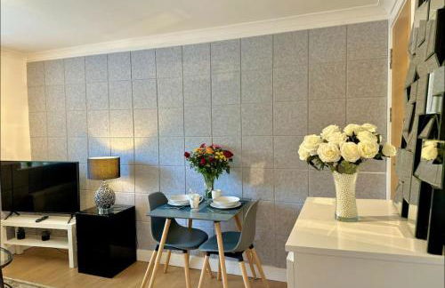 Family Studio Garden view 5min to Elizabeth Line - Foto 5